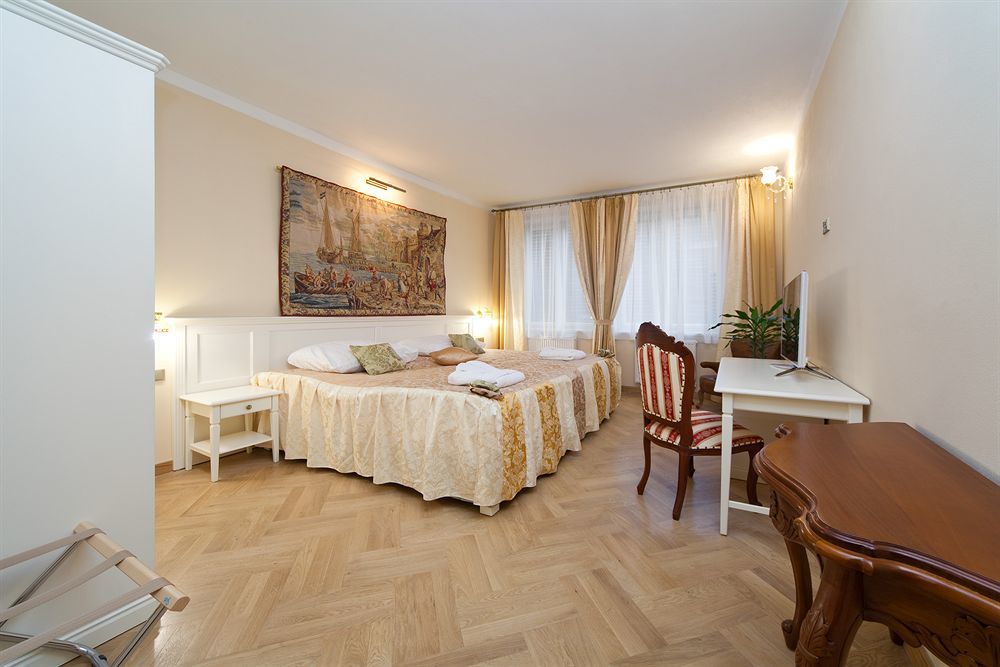 Louren - The Bridge Inn Prague Extérieur photo