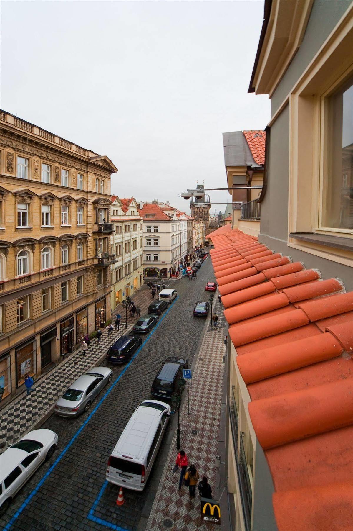 Louren - The Bridge Inn Prague Extérieur photo
